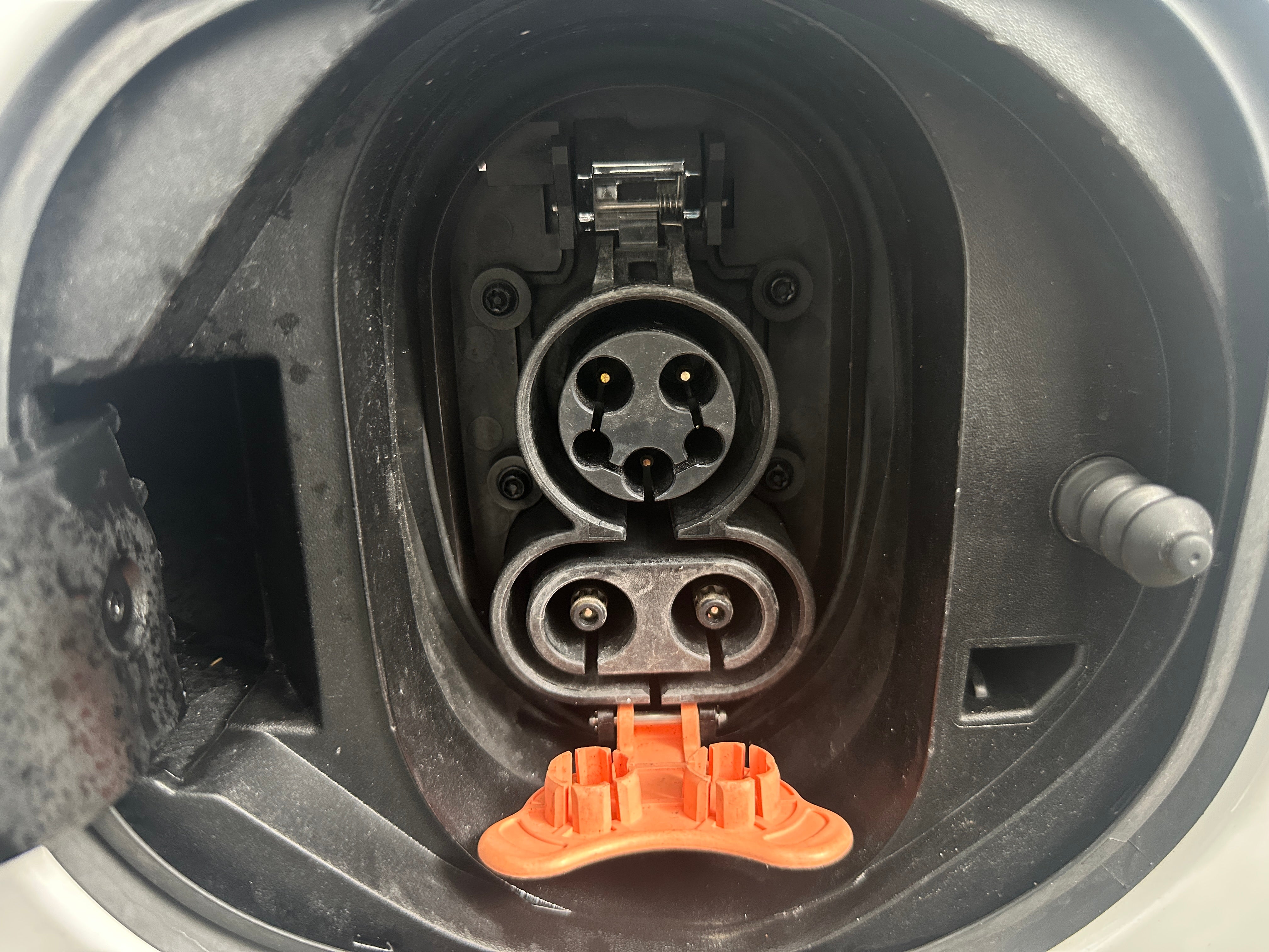 Used 2018 Chevrolet Bolt EV LT with VIN 1G1FW6S03J4137543 for sale in Oak Creek, WI