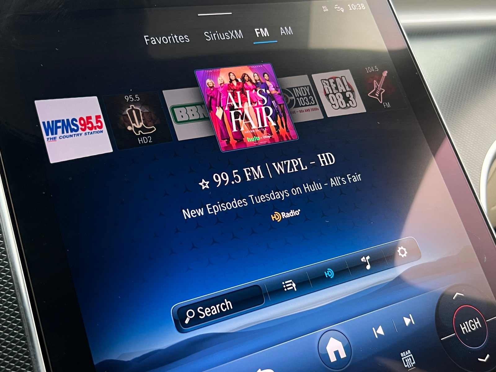 Thumbnail: 2025 Mercedes-Benz C-Class - 3