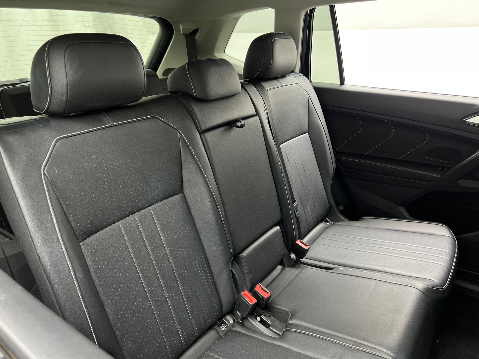 Thumbnail: 2022 Volkswagen Tiguan - 5