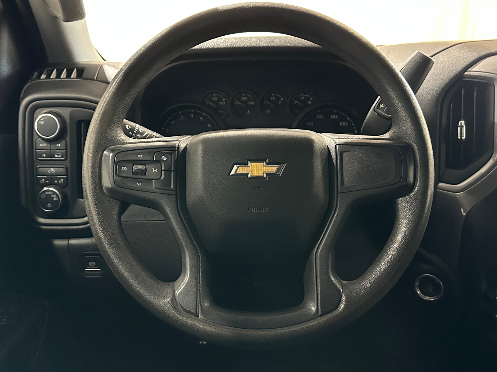 Thumbnail: 2022 Chevrolet Silverado 1500 - 5