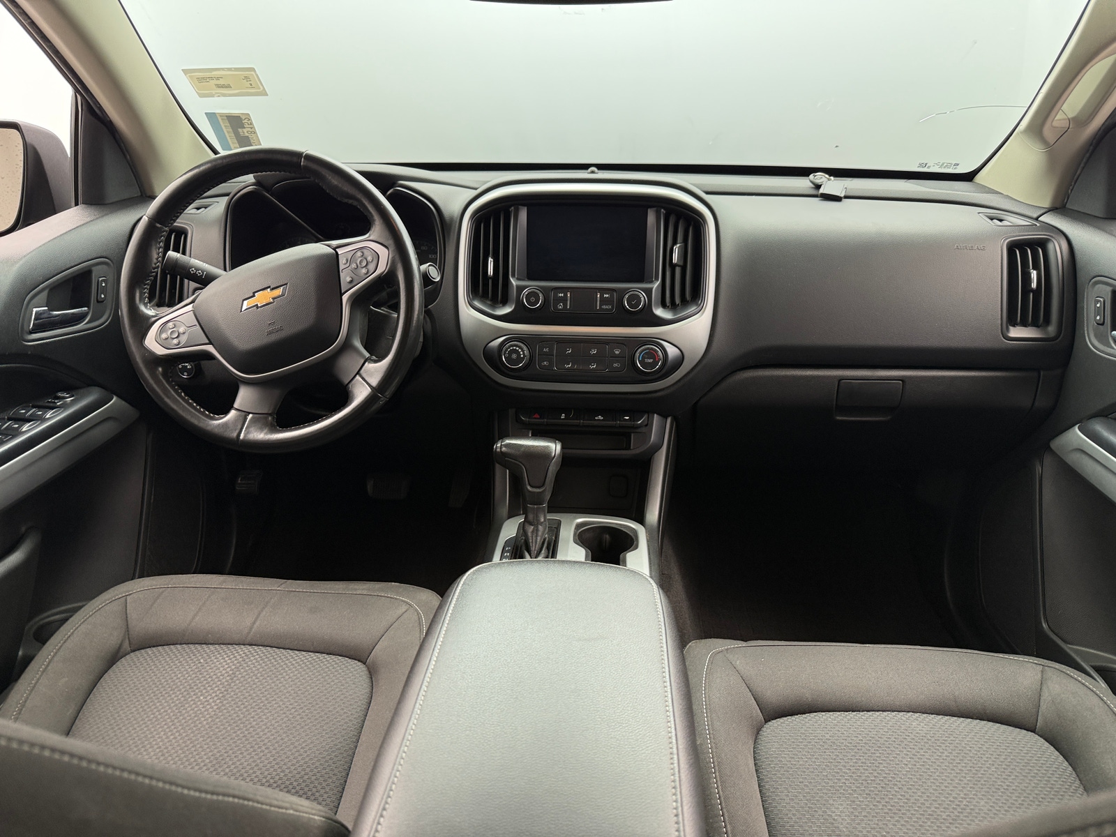 Thumbnail: 2021 Chevrolet Colorado - 3