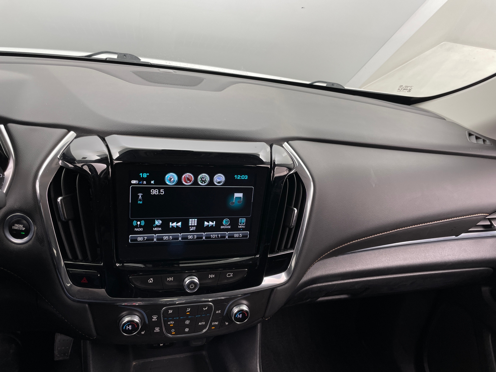 Thumbnail: 2018 Chevrolet Traverse - 4