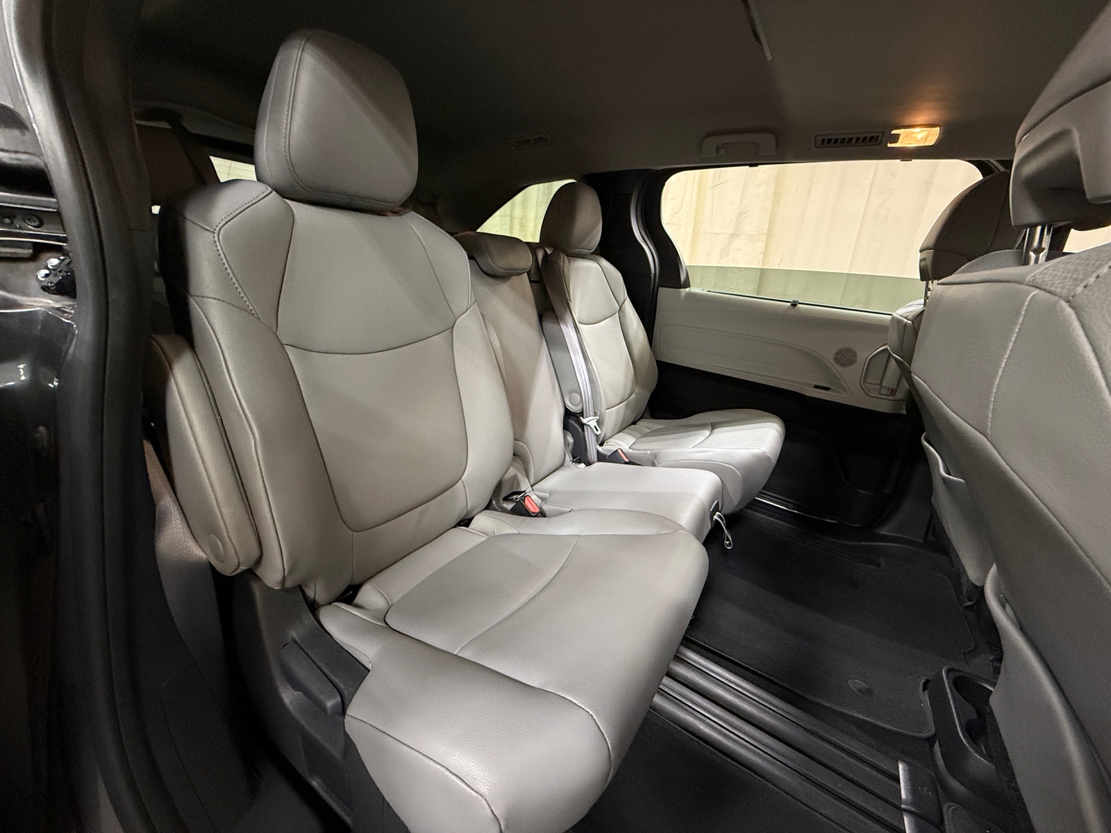 Thumbnail: 2025 Toyota Sienna - 5