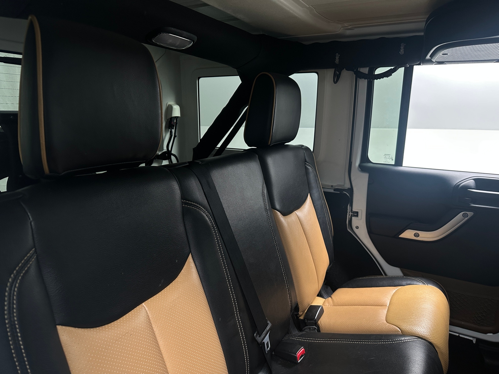 Thumbnail: 2015 Jeep Wrangler - 5