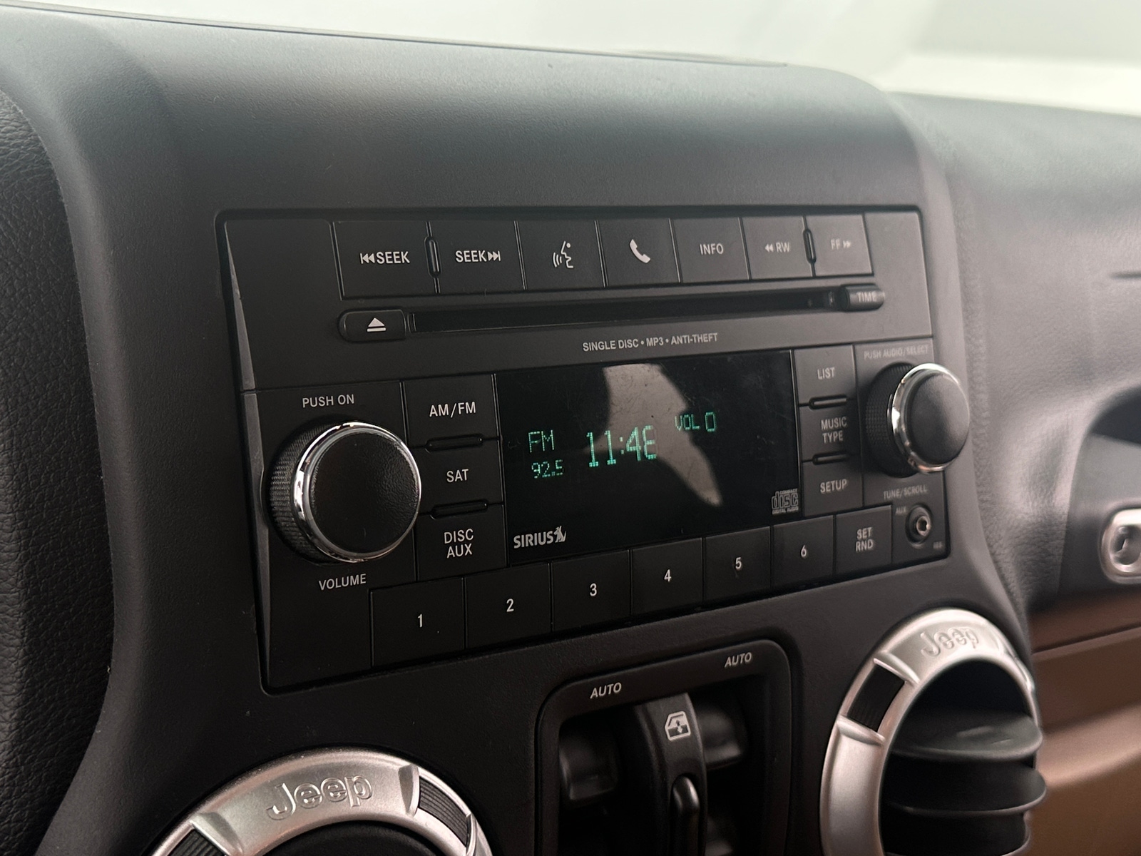 Thumbnail: 2015 Jeep Wrangler - 3