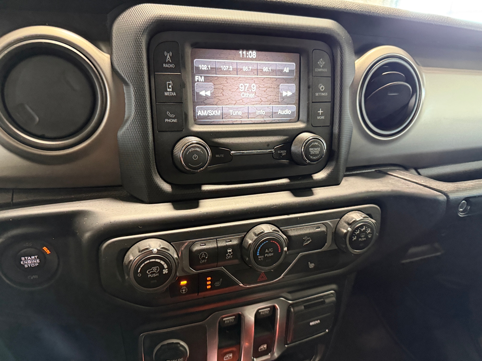 Thumbnail: 2018 Jeep Wrangler - 4