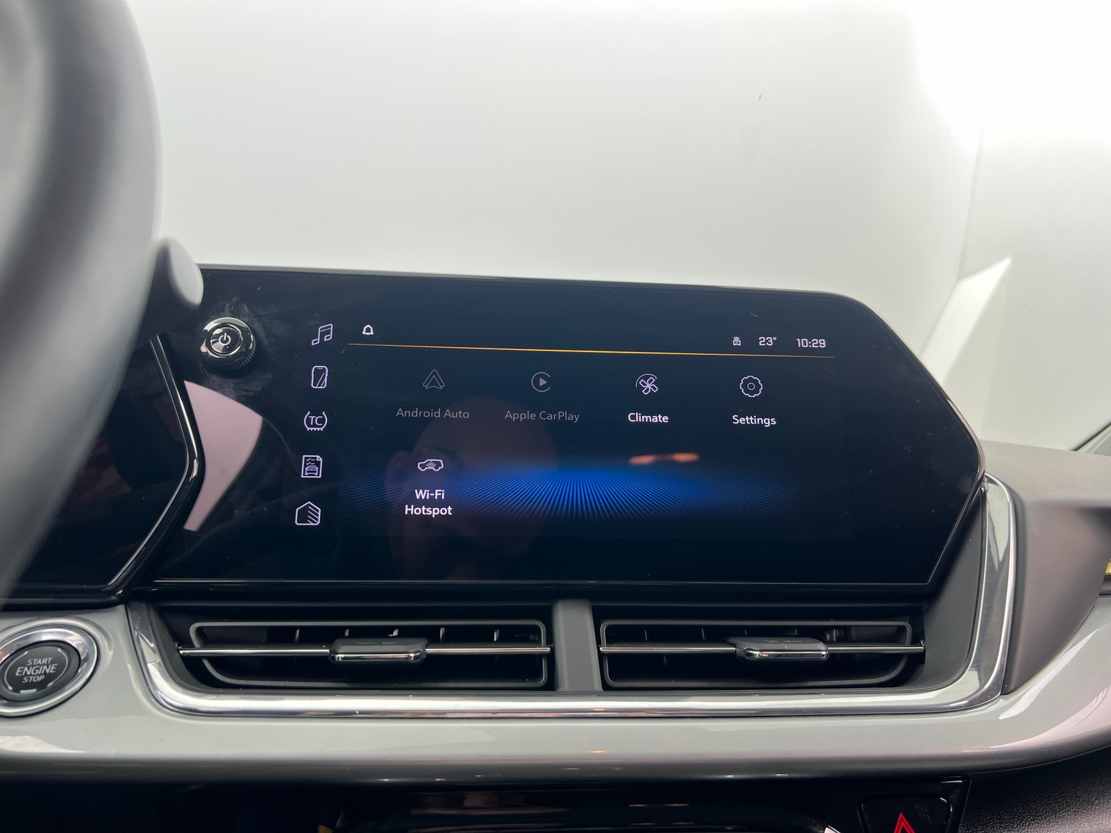 Thumbnail: 2025 Chevrolet Trax - 4