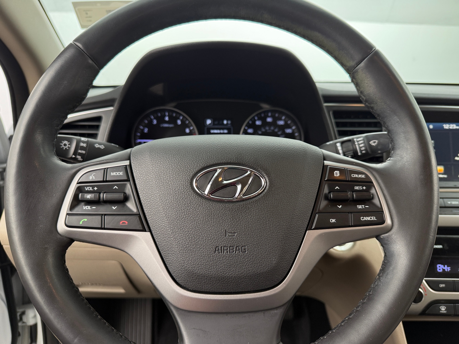 Thumbnail: 2017 Hyundai Elantra - 4