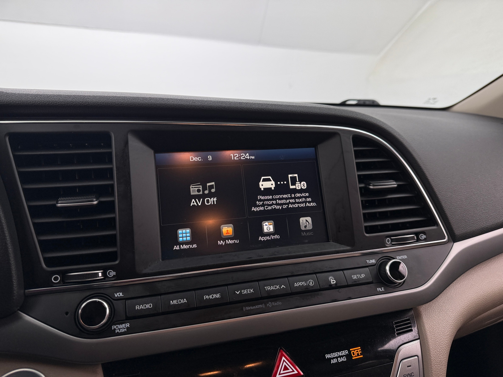 Thumbnail: 2017 Hyundai Elantra - 3