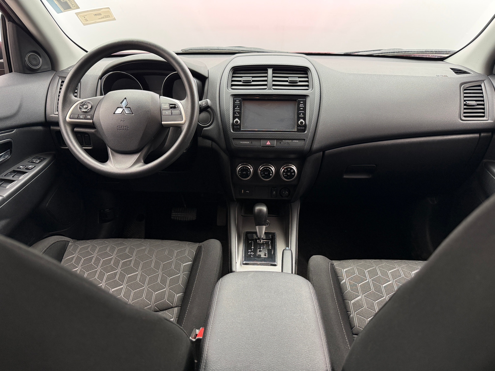 Thumbnail: 2024 Mitsubishi Outlander Sport - 3