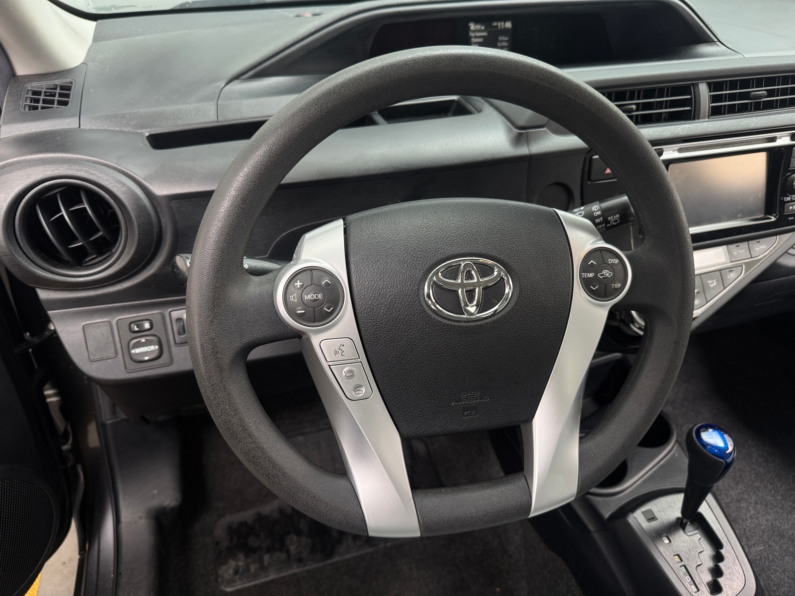 Thumbnail: 2015 Toyota Prius c - 5