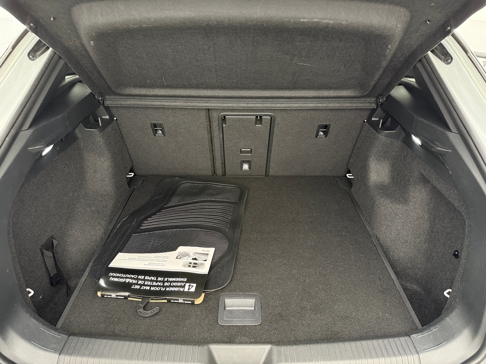 Thumbnail: 2021 Volkswagen ID.4 - 6