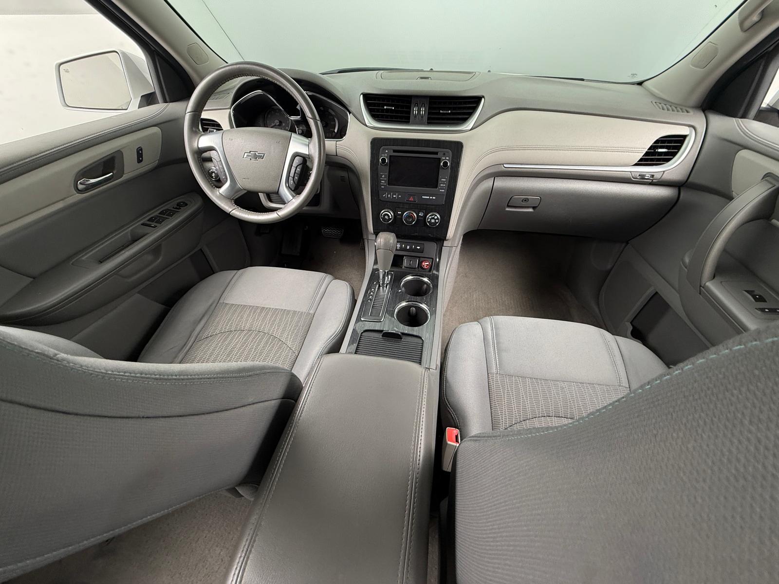 Thumbnail: 2017 Chevrolet Traverse - 3