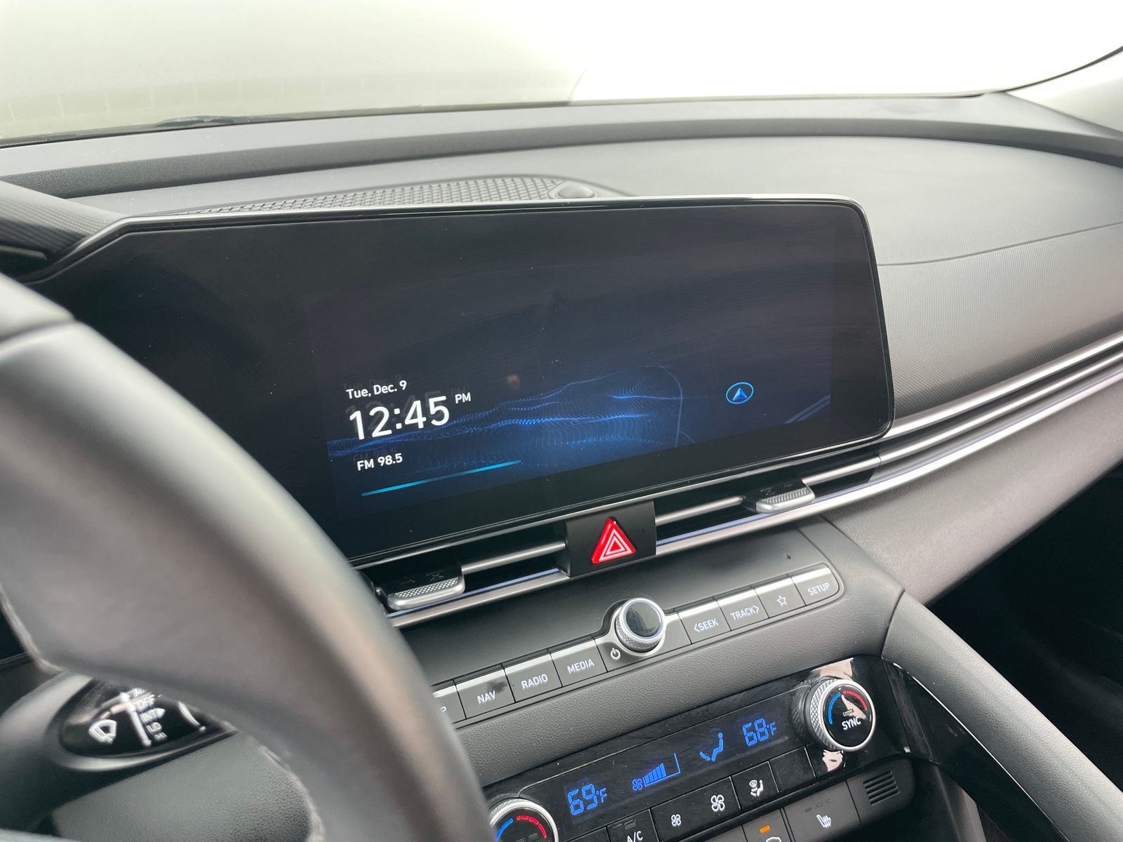 Thumbnail: 2025 Hyundai Elantra - 4