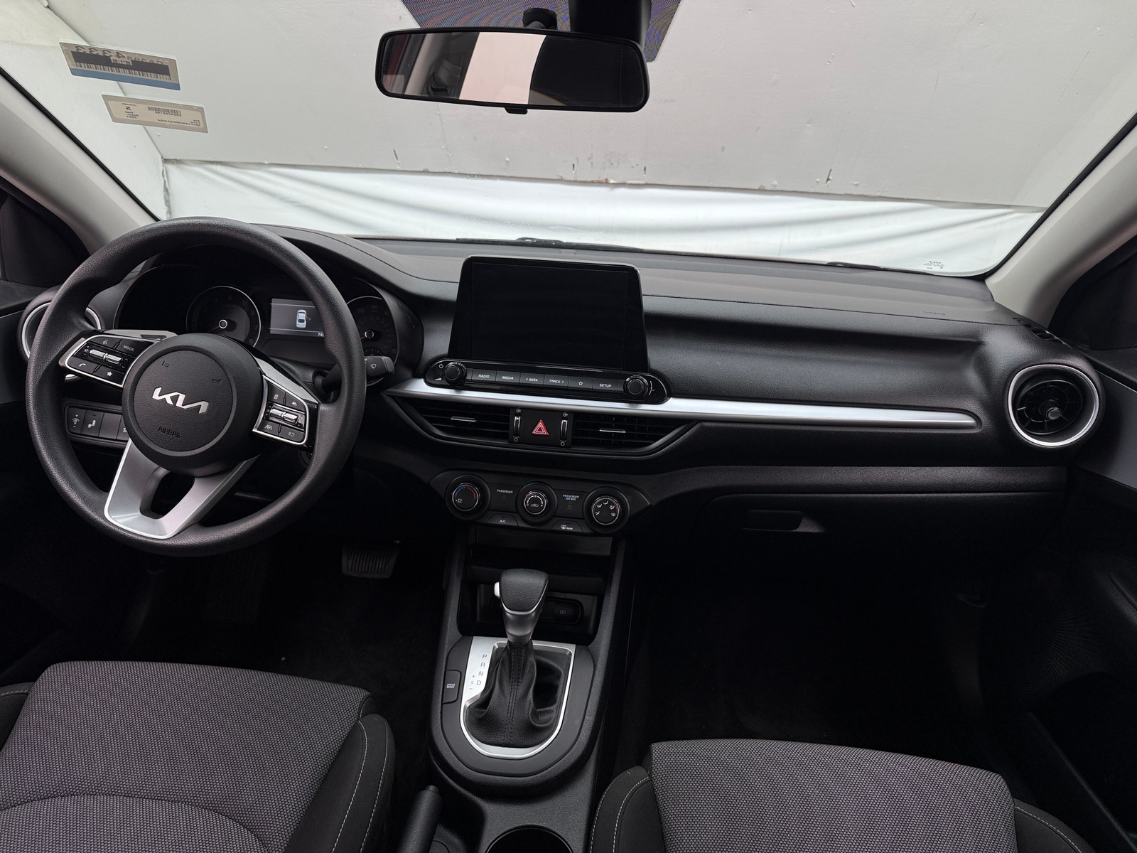 Thumbnail: 2024 Kia Forte - 3