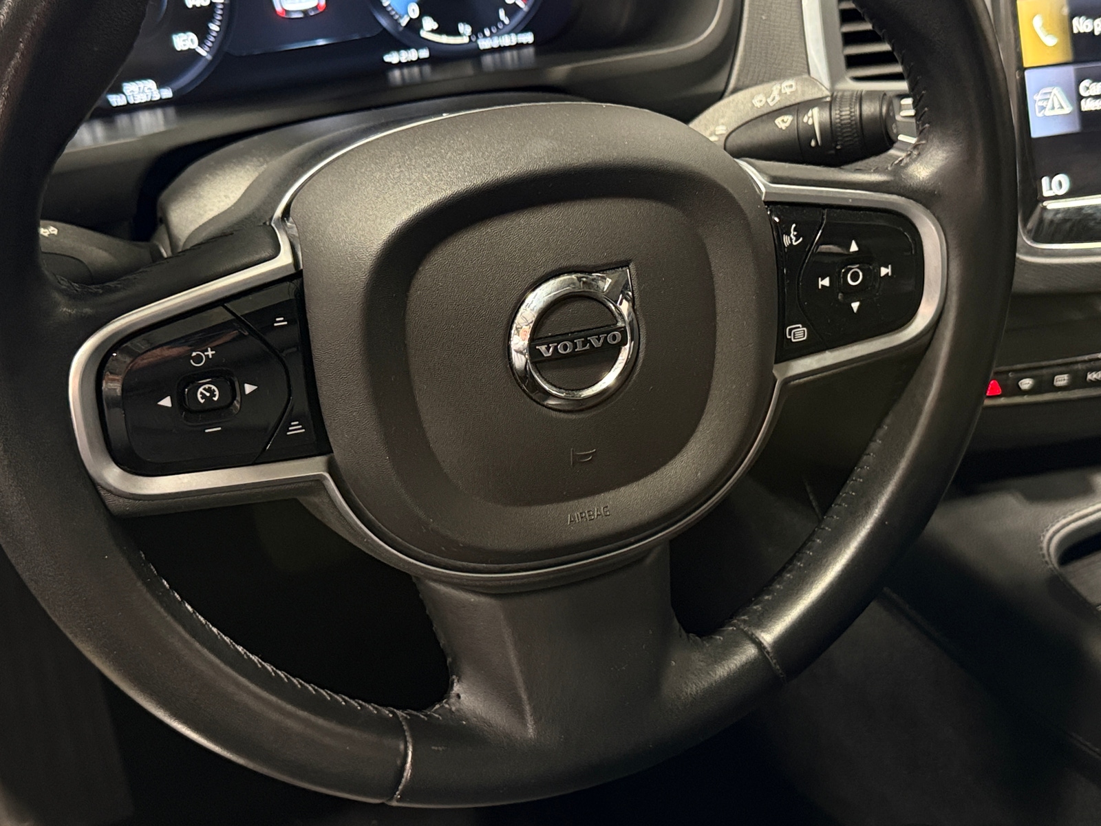 Thumbnail: 2020 Volvo XC90 - 4