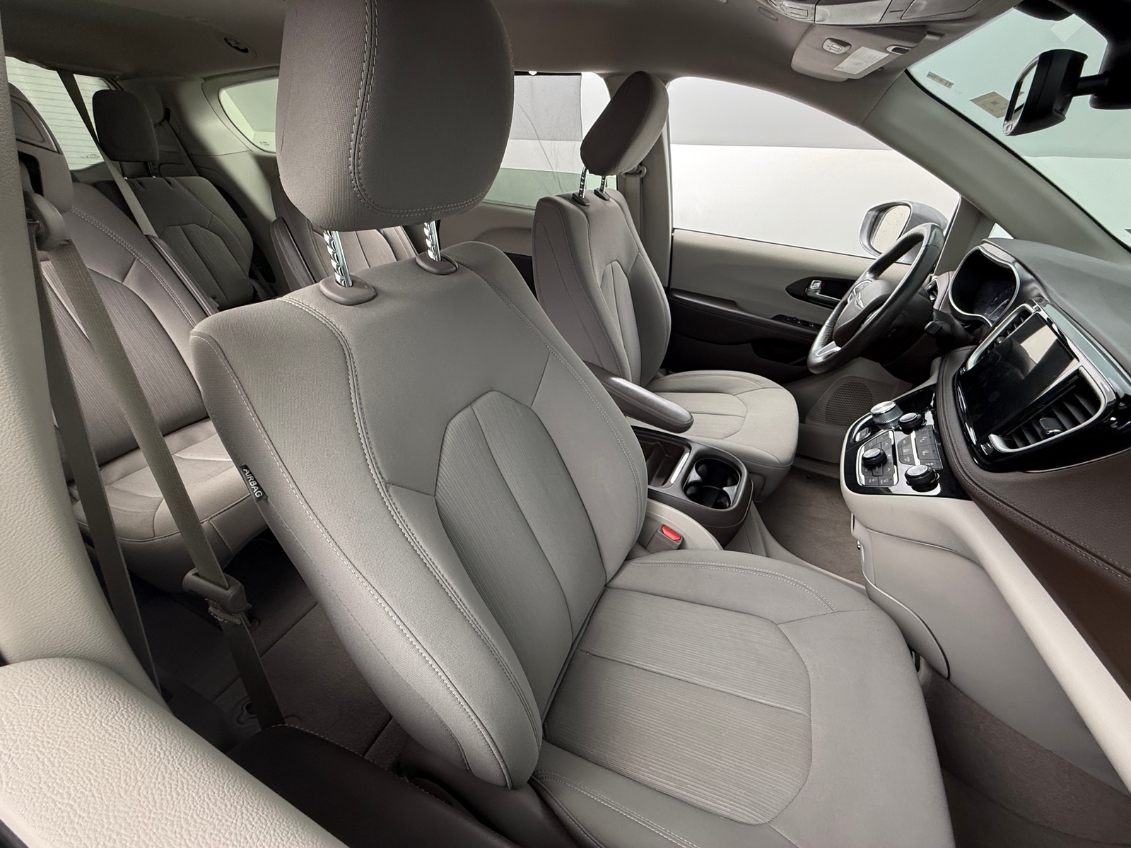 Thumbnail: 2021 Chrysler Pacifica - 2