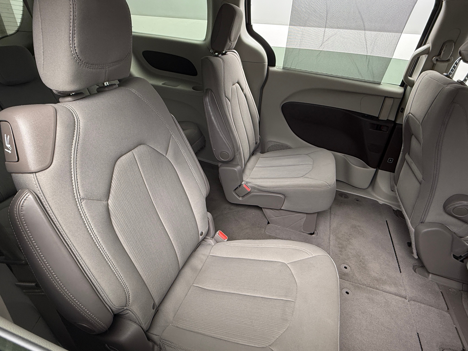 Thumbnail: 2021 Chrysler Pacifica - 6