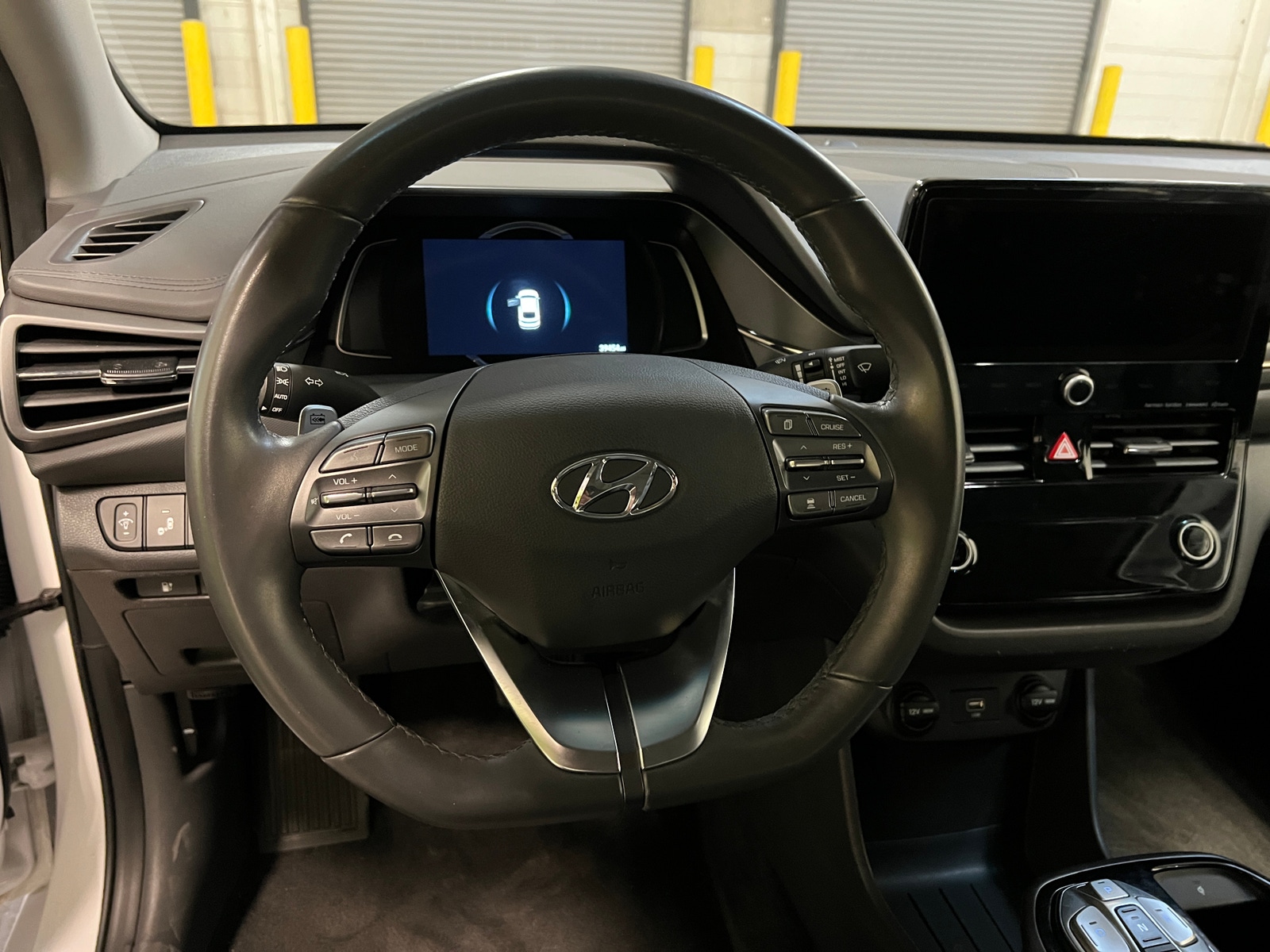 Thumbnail: 2020 Hyundai Ioniq - 4