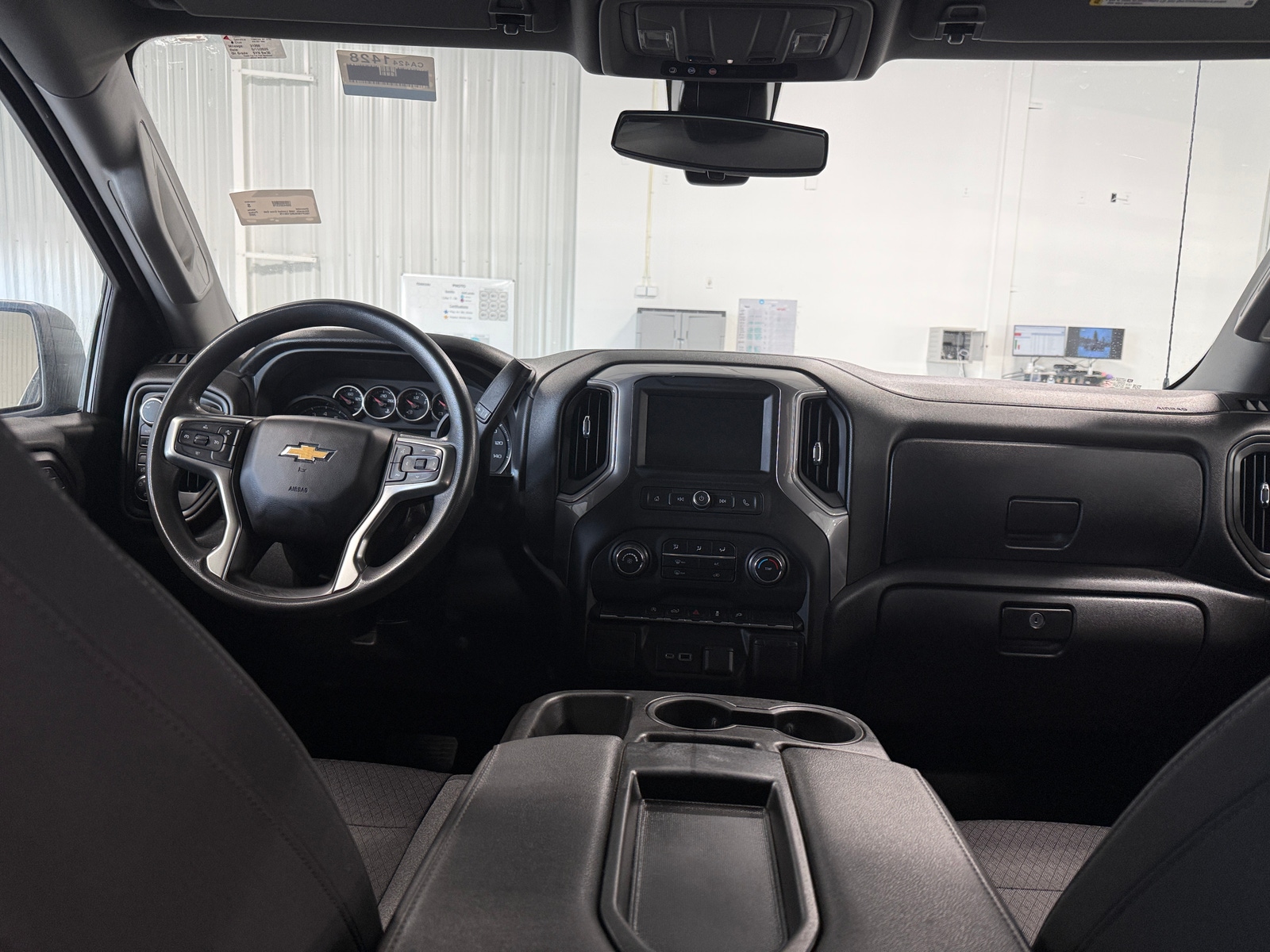 Thumbnail: 2022 Chevrolet Silverado 1500 - 3