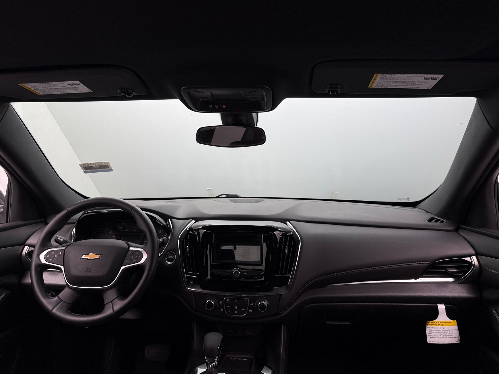 Thumbnail: 2023 Chevrolet Traverse - 3