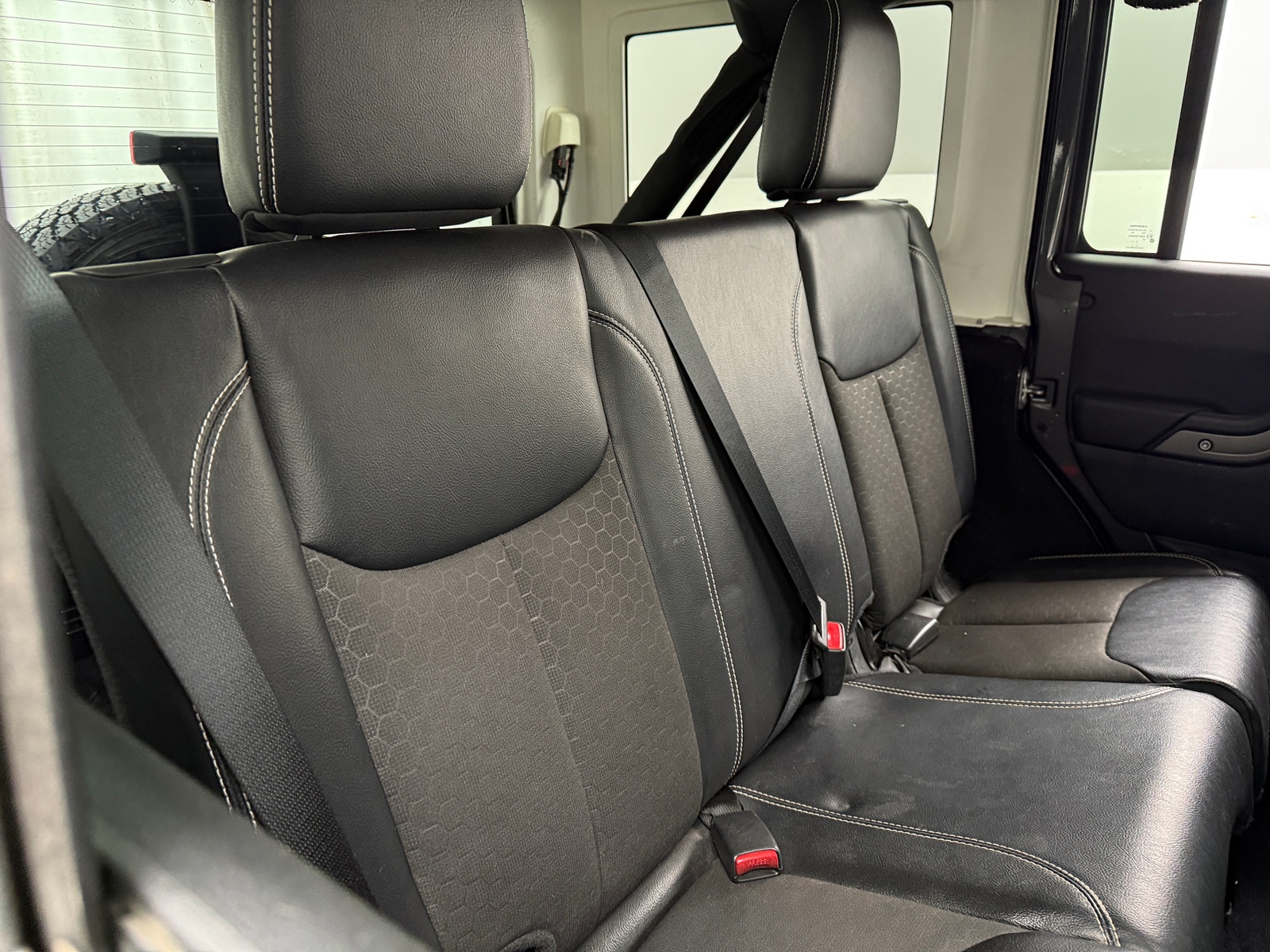 Thumbnail: 2018 Jeep Wrangler - 6