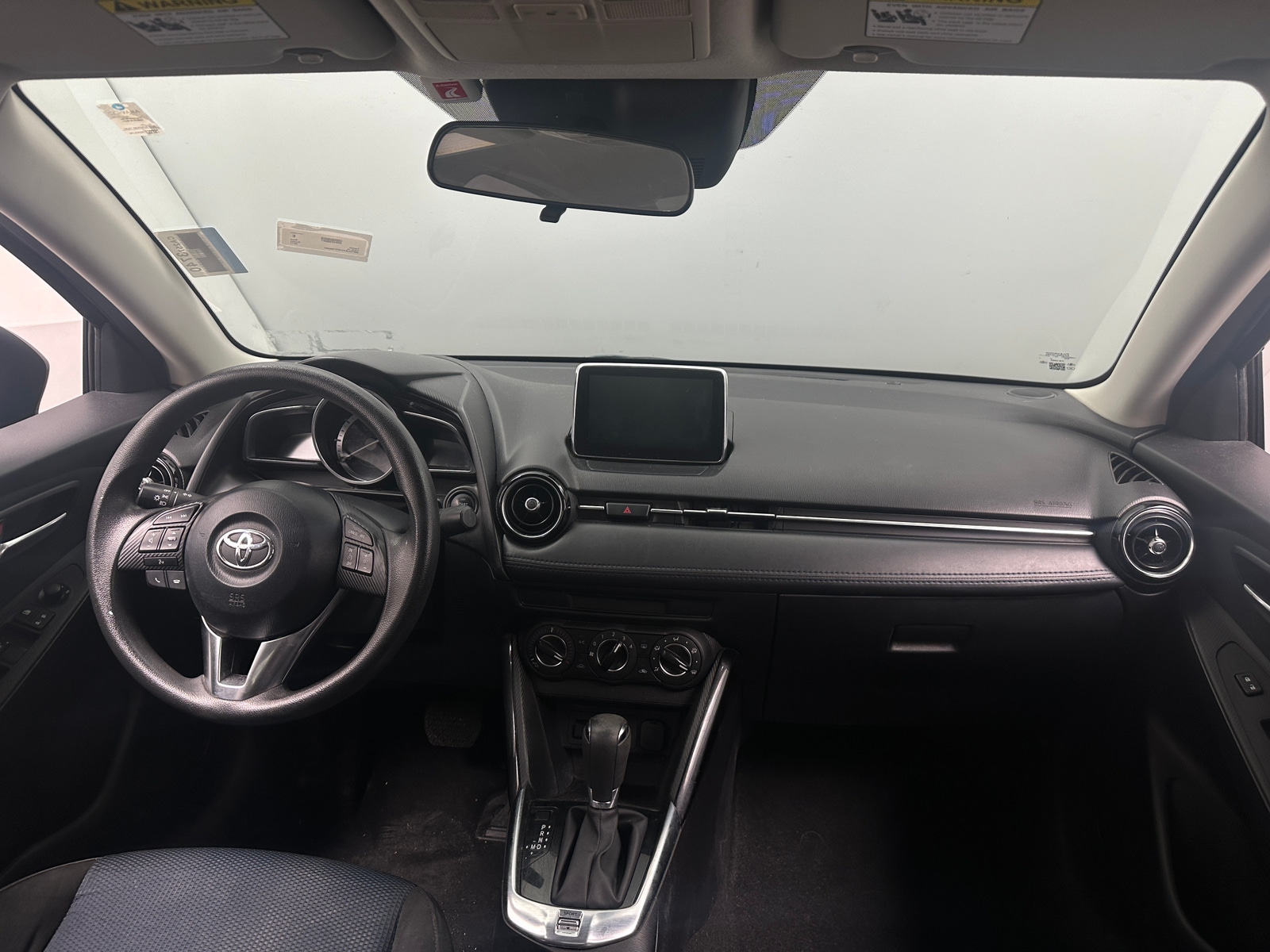 Thumbnail: 2017 Toyota Yaris iA - 3