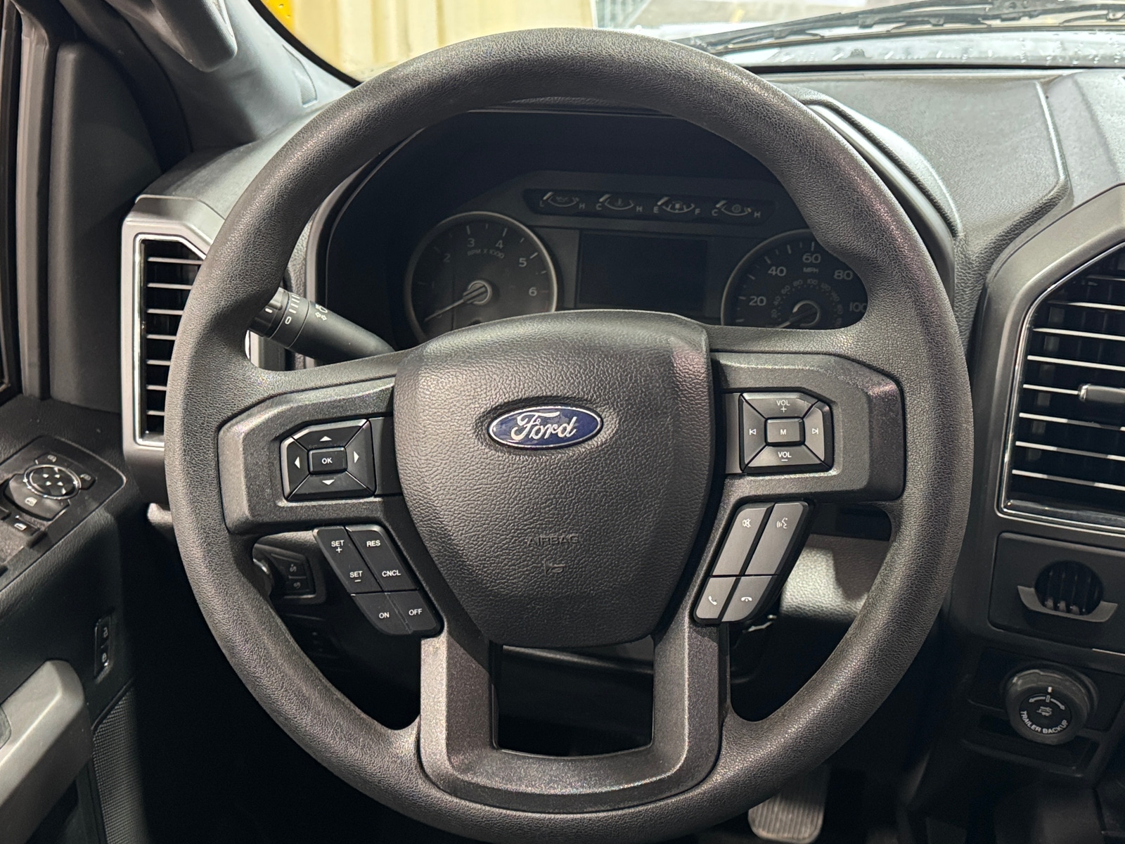 Thumbnail: 2020 Ford Econoline - 5