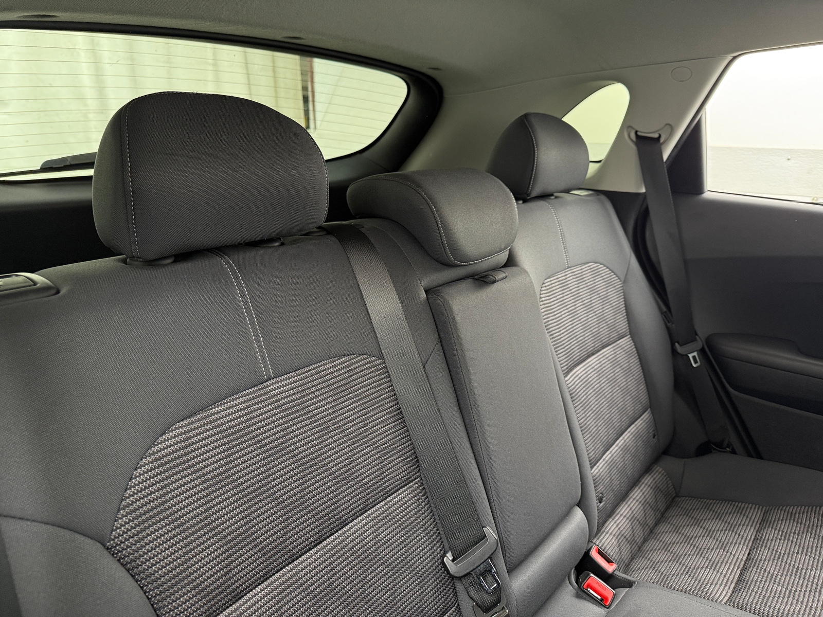 Thumbnail: 2018 Kia Niro - 6