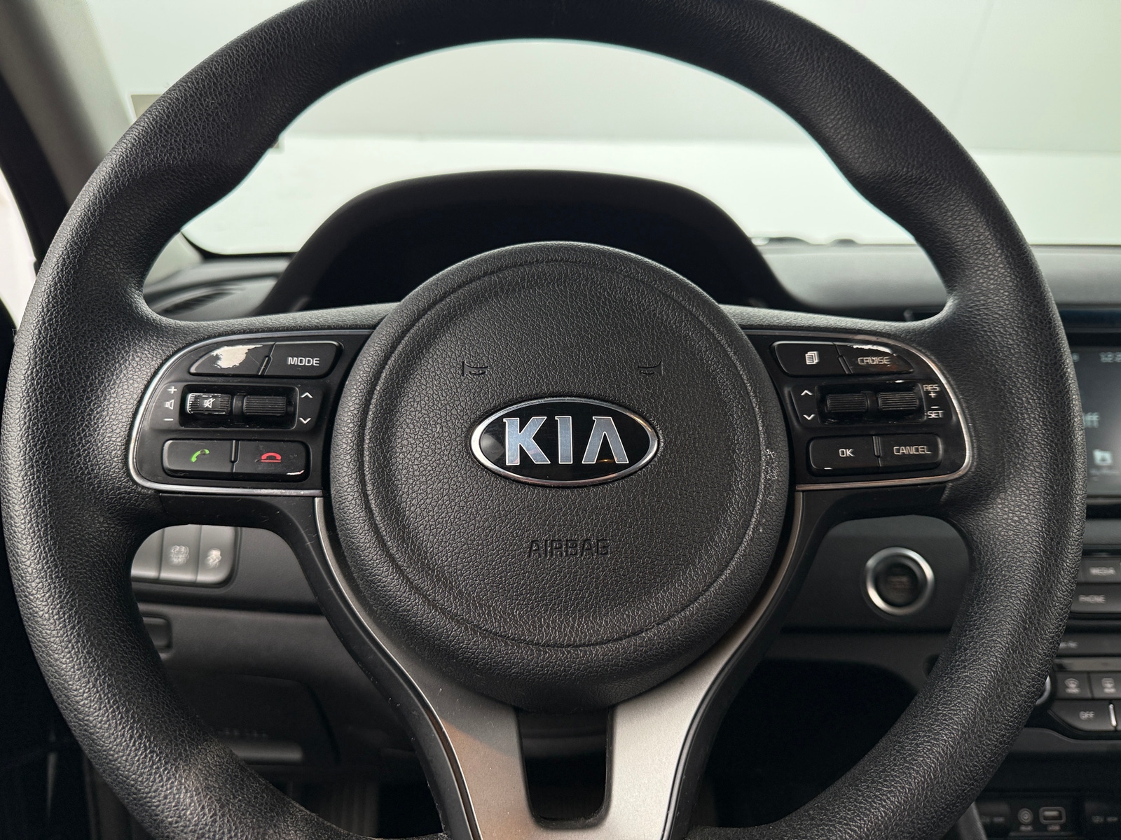 Thumbnail: 2018 Kia Niro - 5