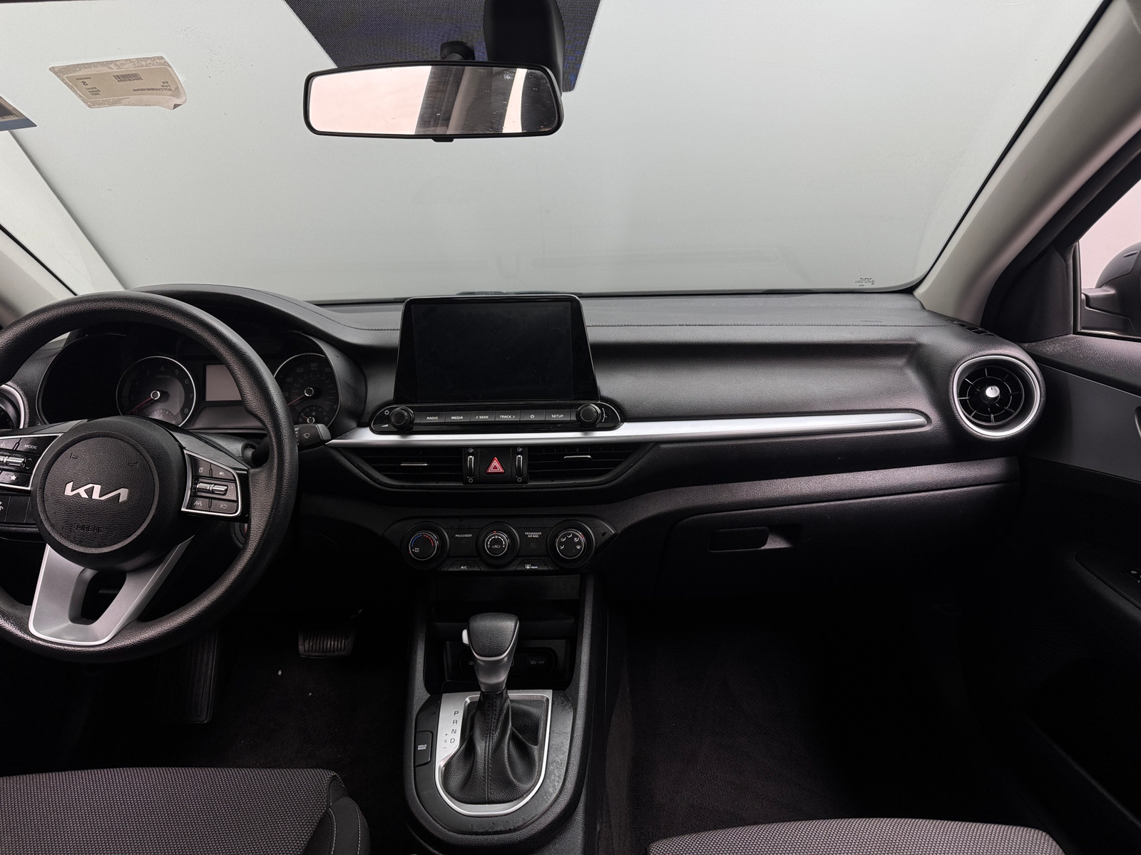 Thumbnail: 2022 Kia Forte - 3