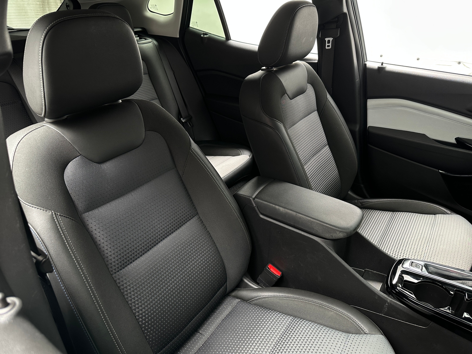 Thumbnail: 2025 Chevrolet Trax - 2