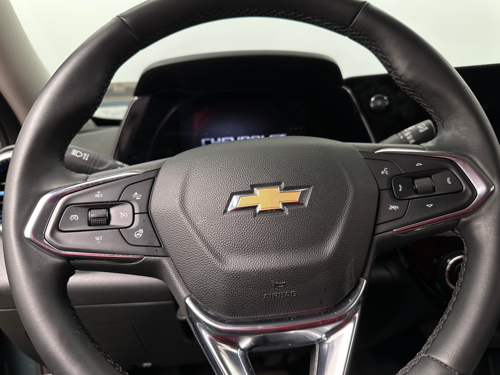 Thumbnail: 2025 Chevrolet Trax - 5