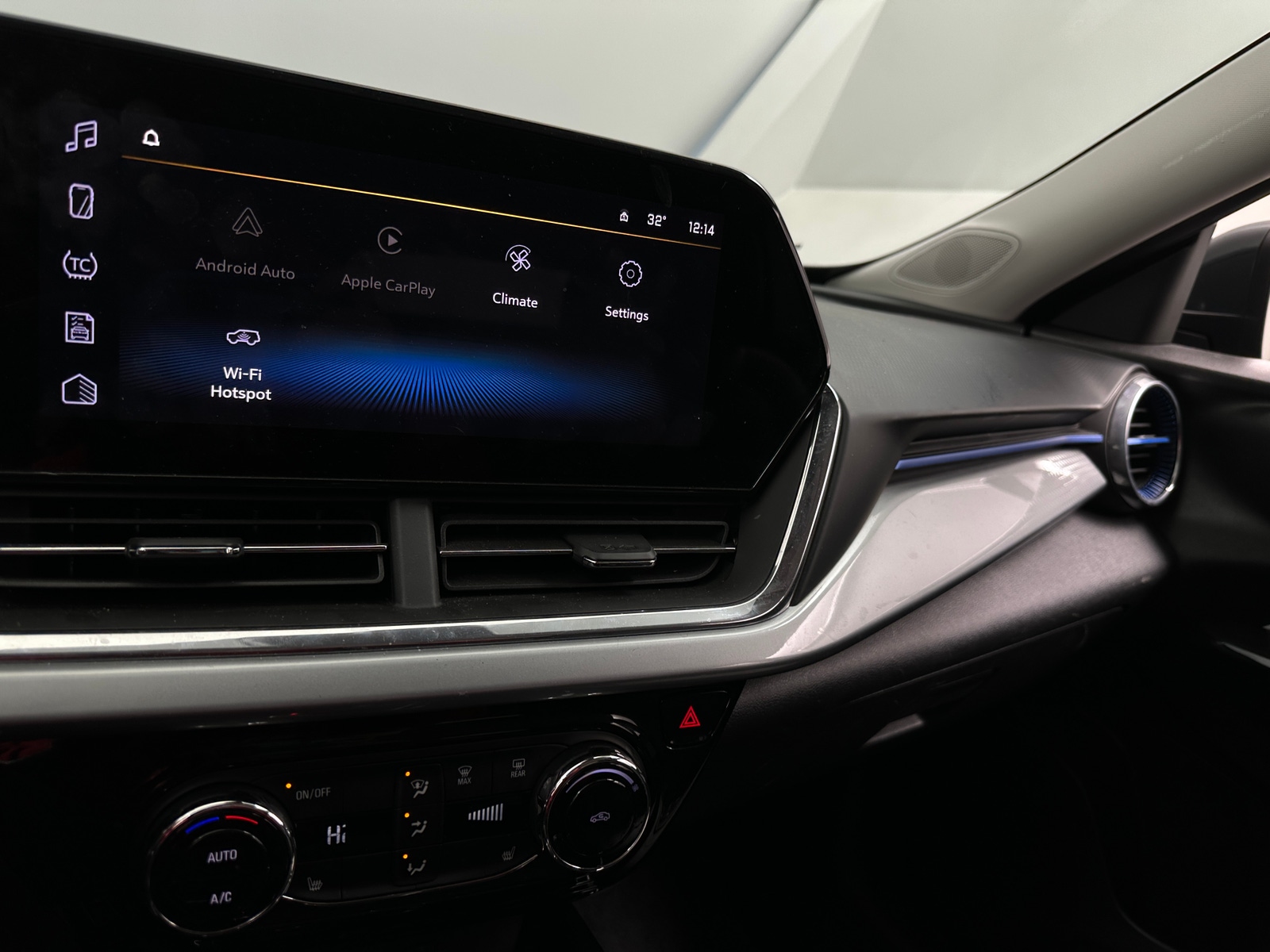 Thumbnail: 2025 Chevrolet Trax - 4