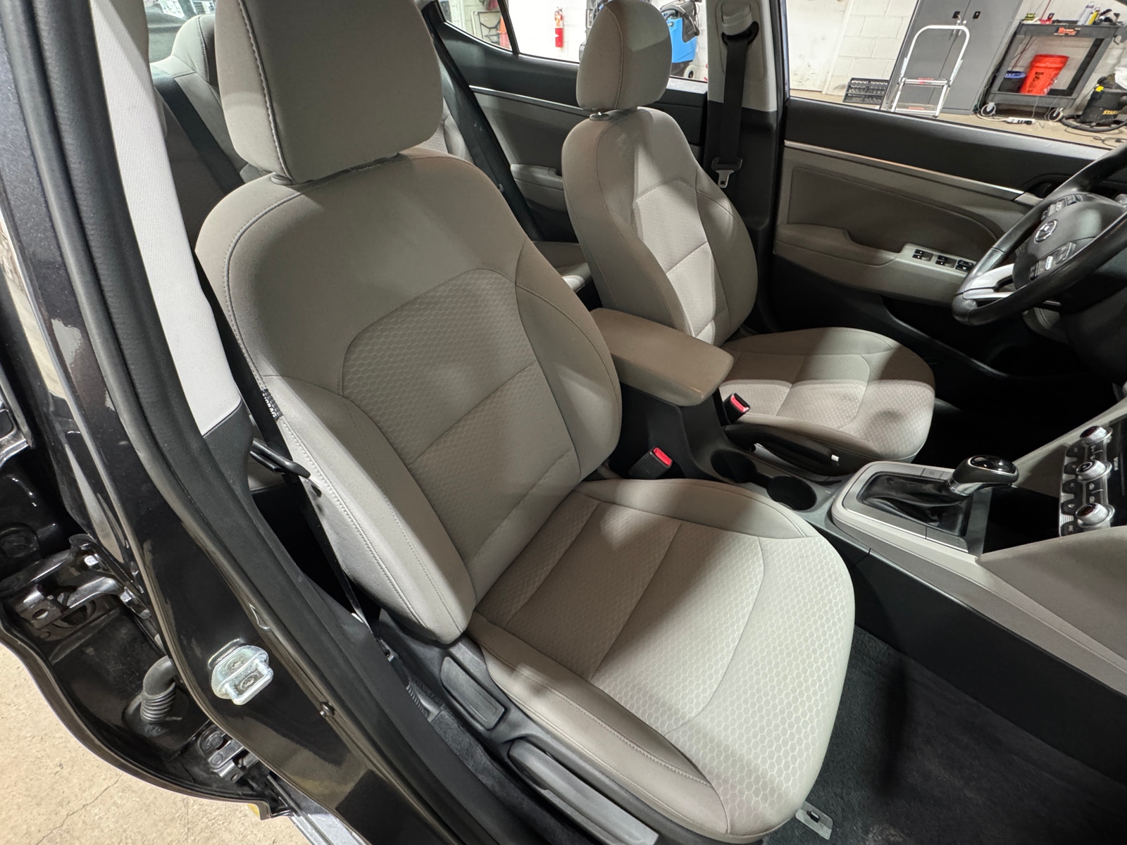 Thumbnail: 2020 Hyundai Elantra - 2