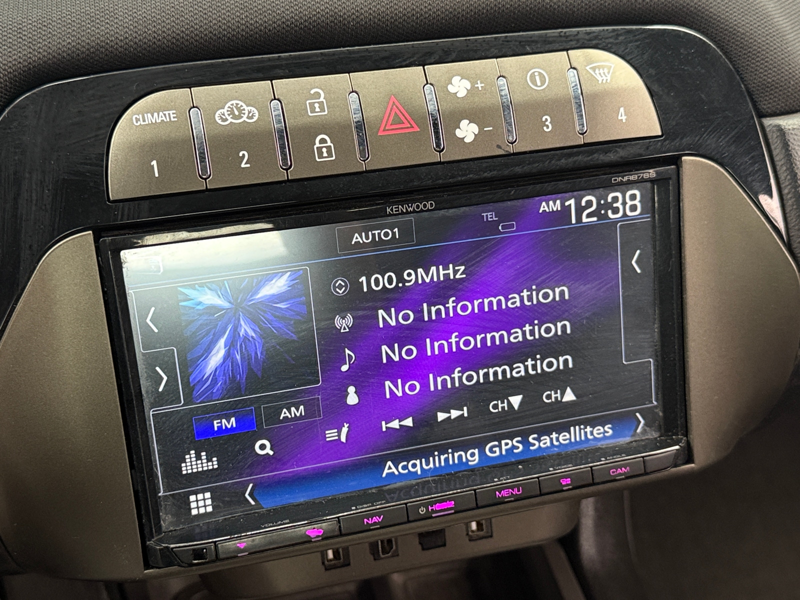 Thumbnail: 2015 Chevrolet Camaro - 3