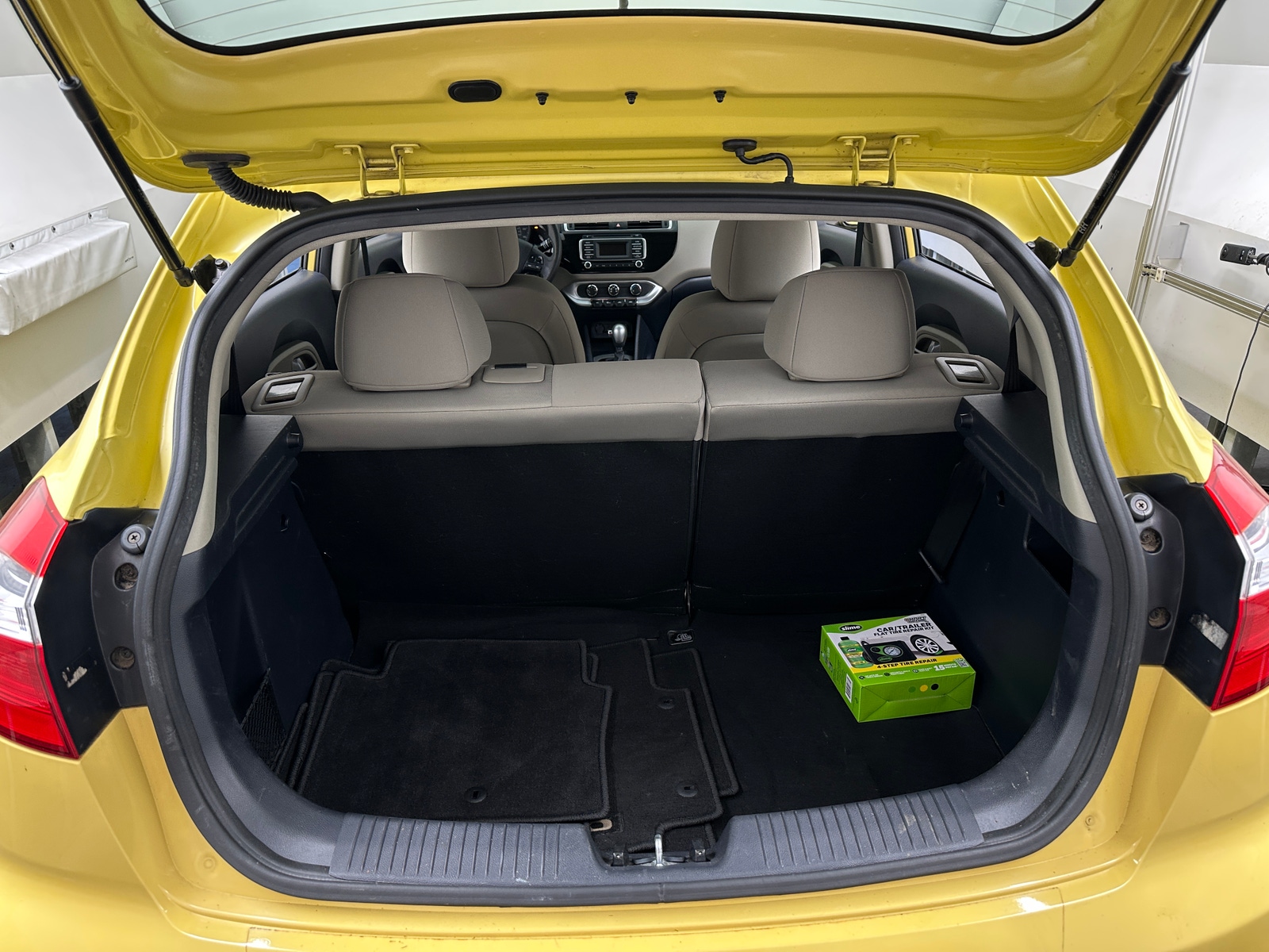 Thumbnail: 2016 Kia Rio - 7