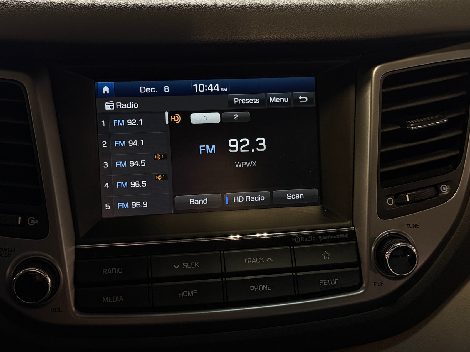 Thumbnail: 2018 Hyundai Tucson - 4