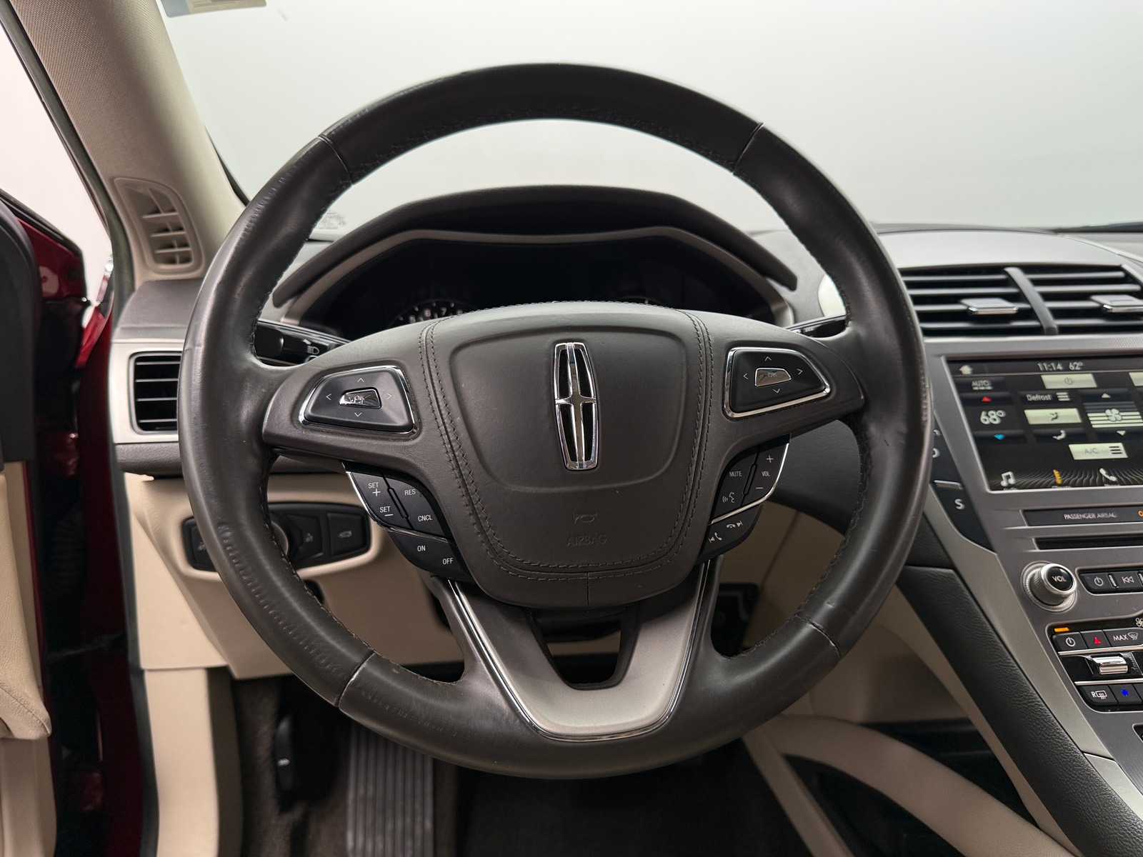 Thumbnail: 2017 Lincoln MKZ - 4