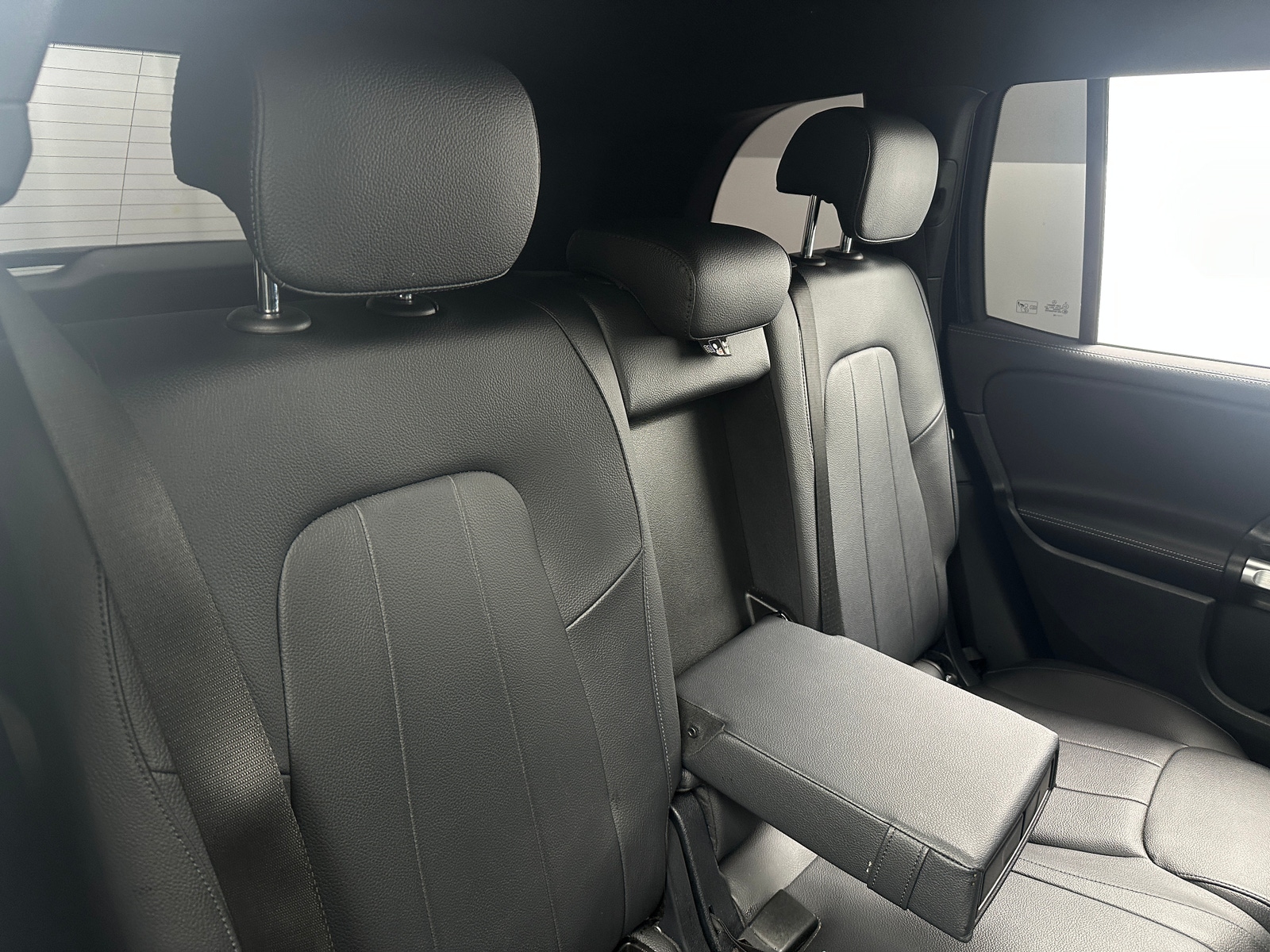 Thumbnail: 2022 Mercedes-Benz GLB - 5