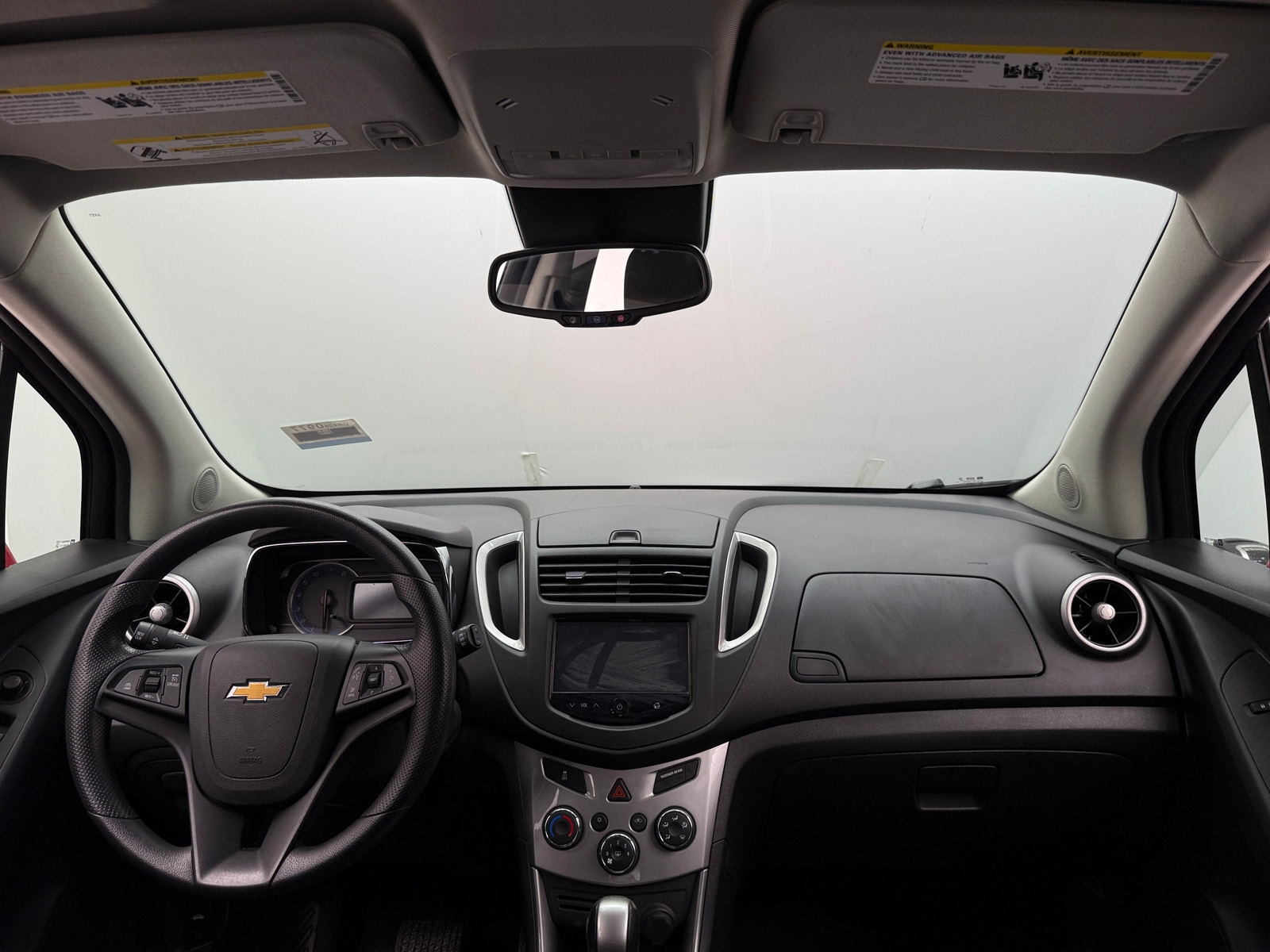 Thumbnail: 2016 Chevrolet Trax - 3