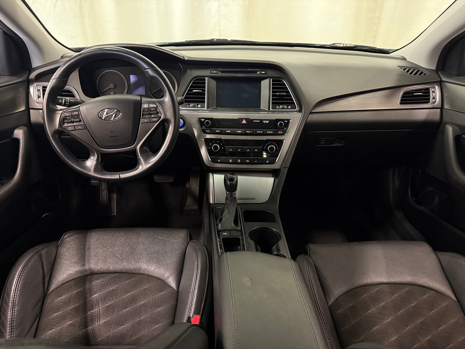 Thumbnail: 2016 Hyundai Sonata - 2