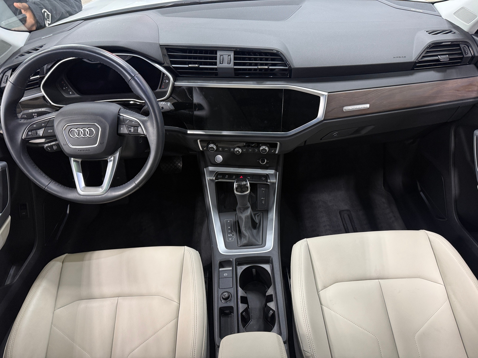 Thumbnail: 2020 Audi Q3 - 2