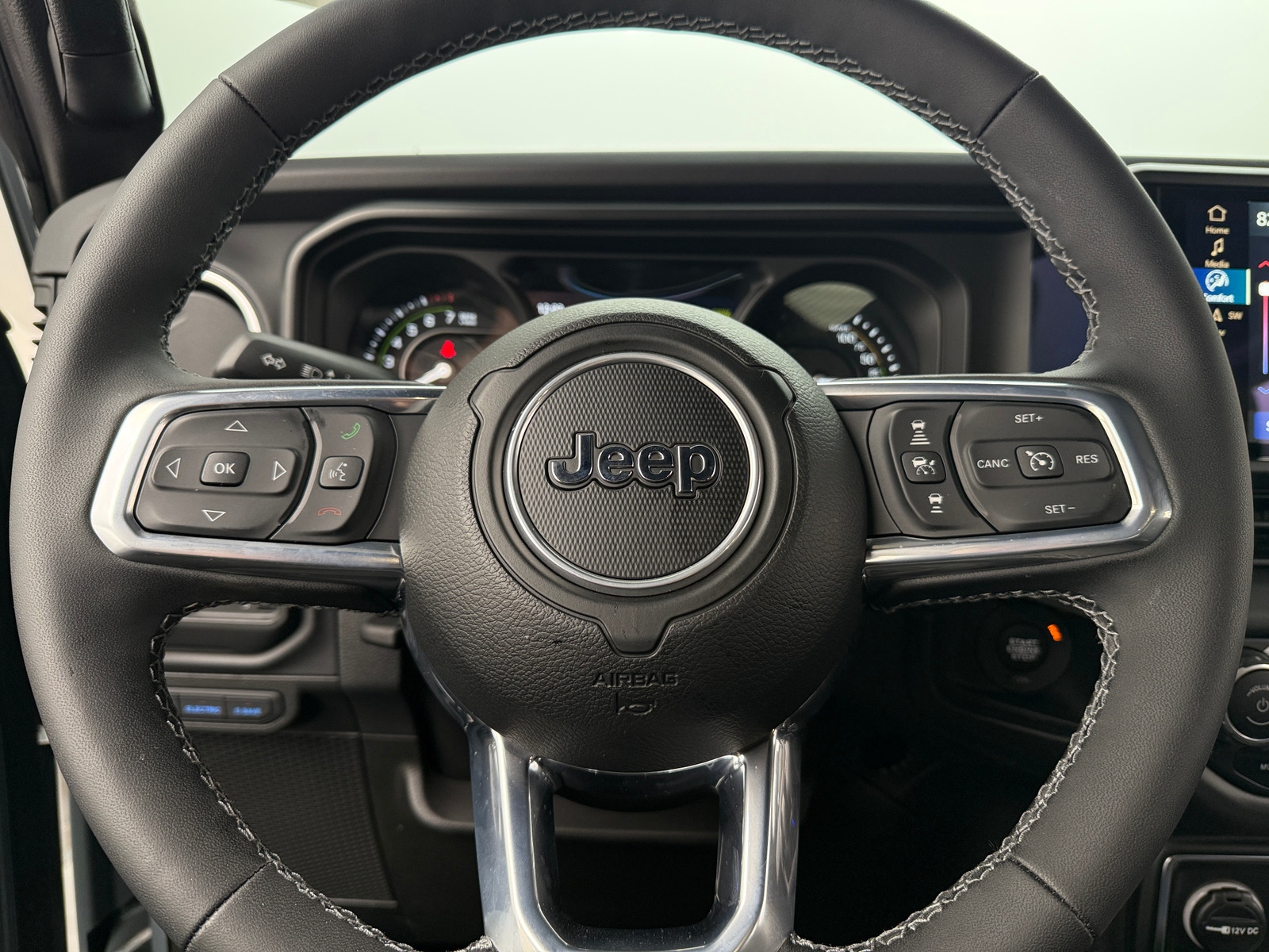 Thumbnail: 2025 Jeep Wrangler - 4