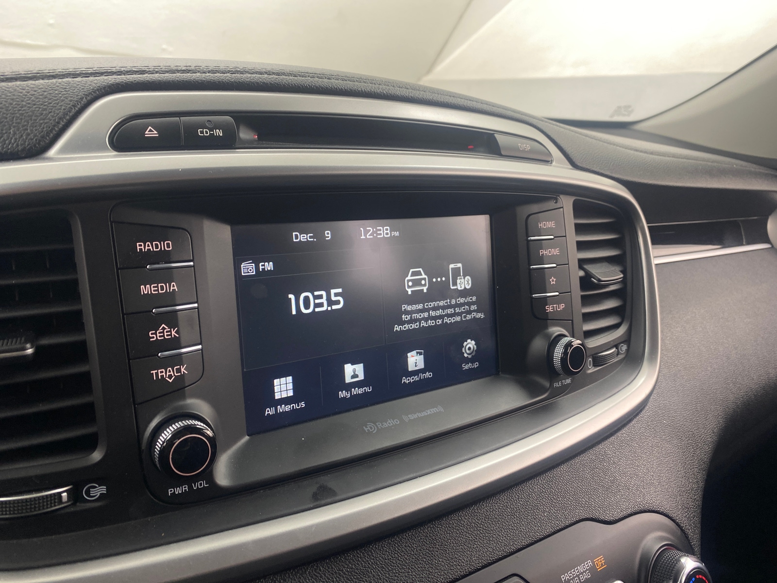 Thumbnail: 2019 Kia Sorento - 3