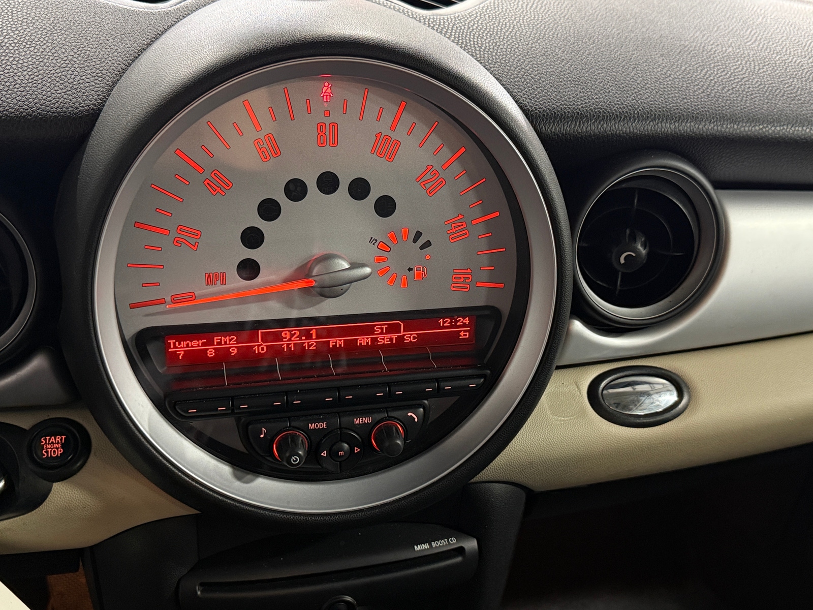 Thumbnail: 2013 MINI Cooper Hardtop - 4