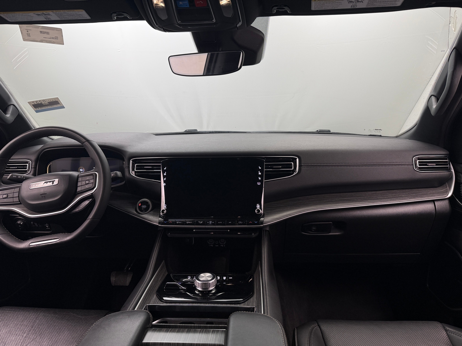 Thumbnail: 2024 Jeep Wagoneer - 2