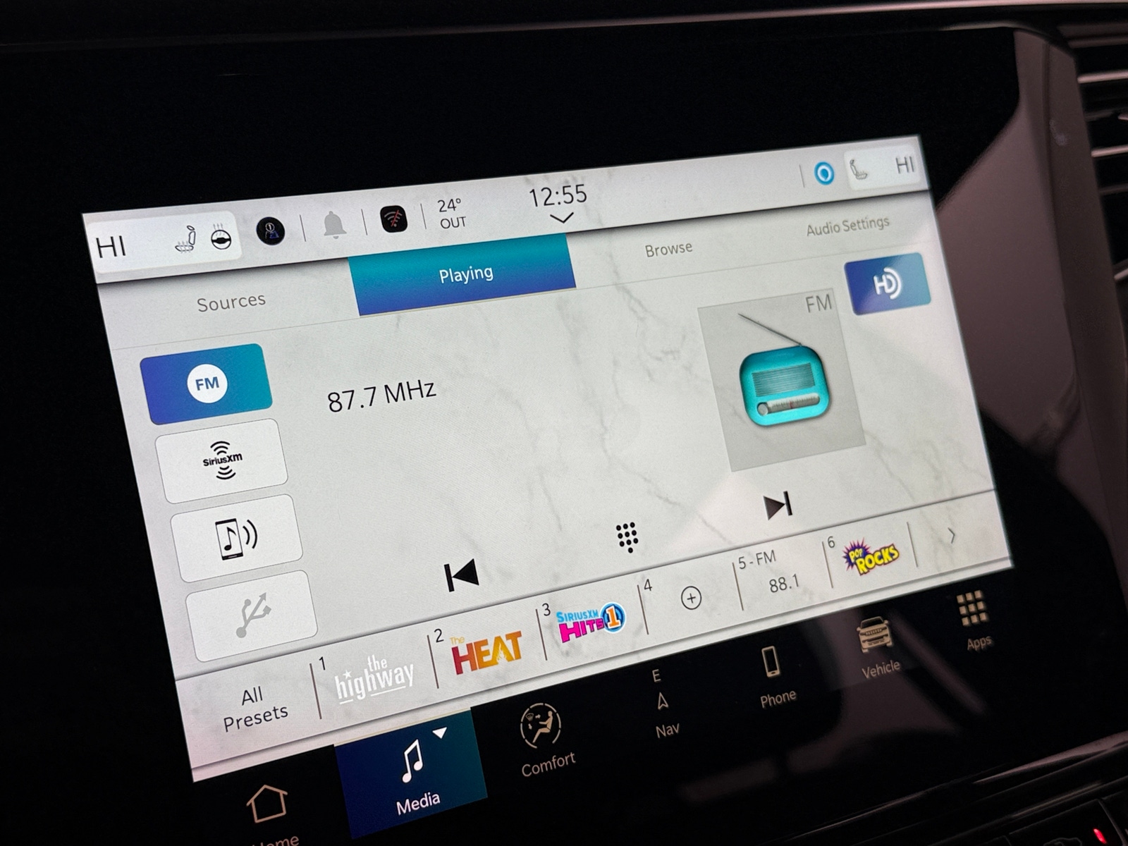 Thumbnail: 2024 Jeep Wagoneer - 3