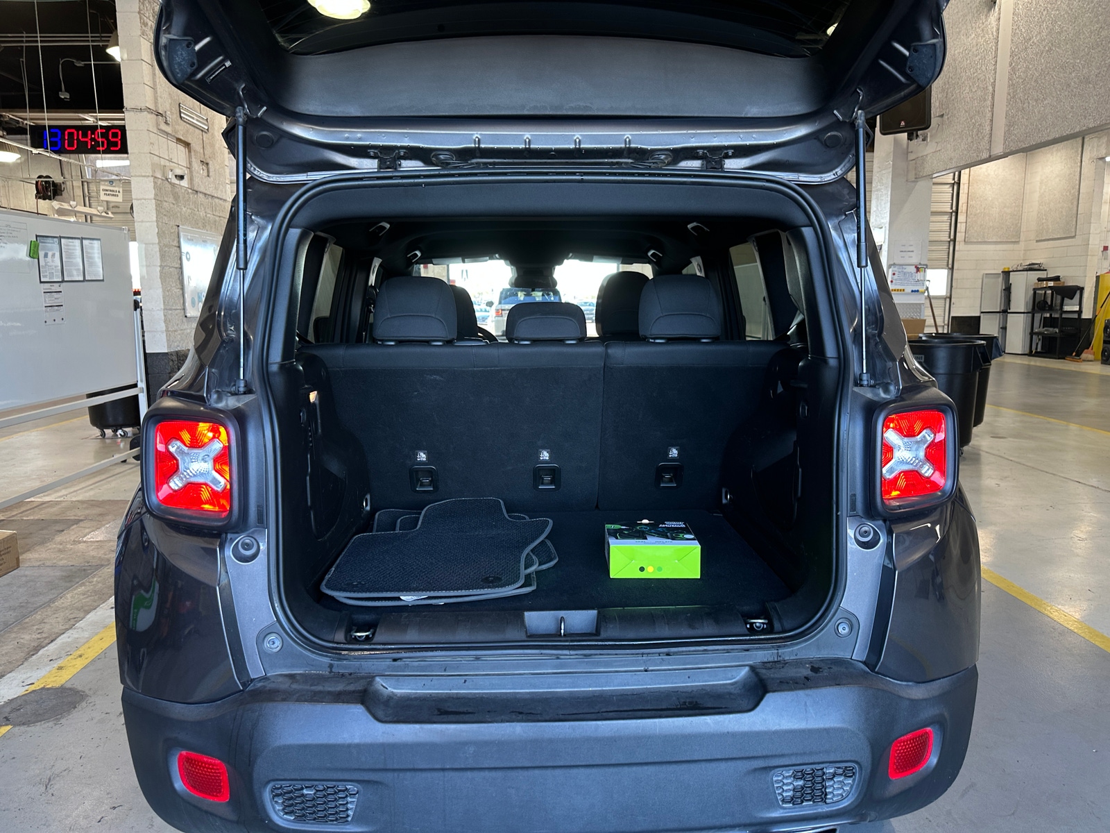 Thumbnail: 2021 Jeep Renegade - 7