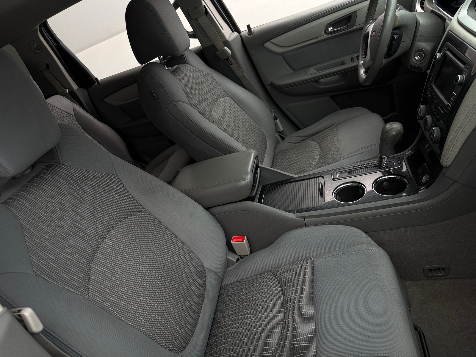 Thumbnail: 2017 Chevrolet Traverse - 2